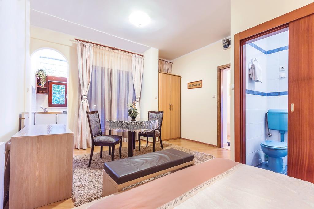 Villa Roses Apartments & Wellness Ičići Екстериор снимка