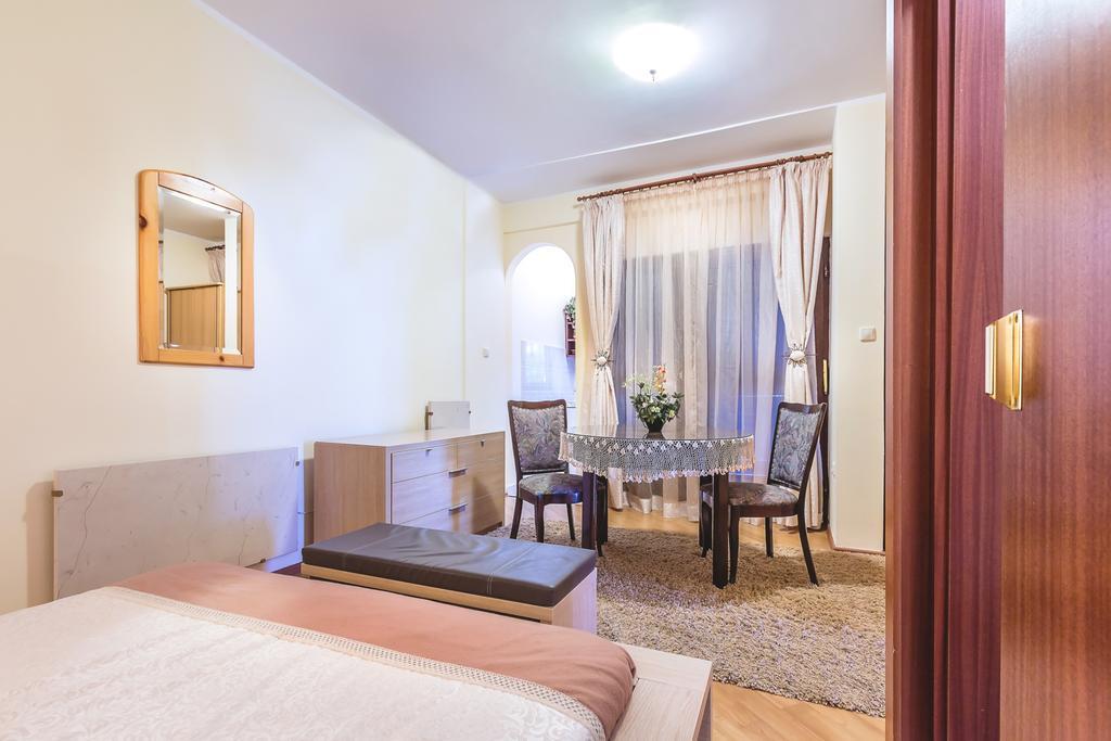 Villa Roses Apartments & Wellness Ičići Екстериор снимка