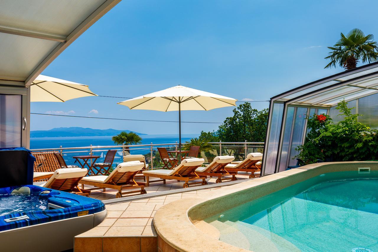 Villa Roses Apartments & Wellness Ičići Екстериор снимка