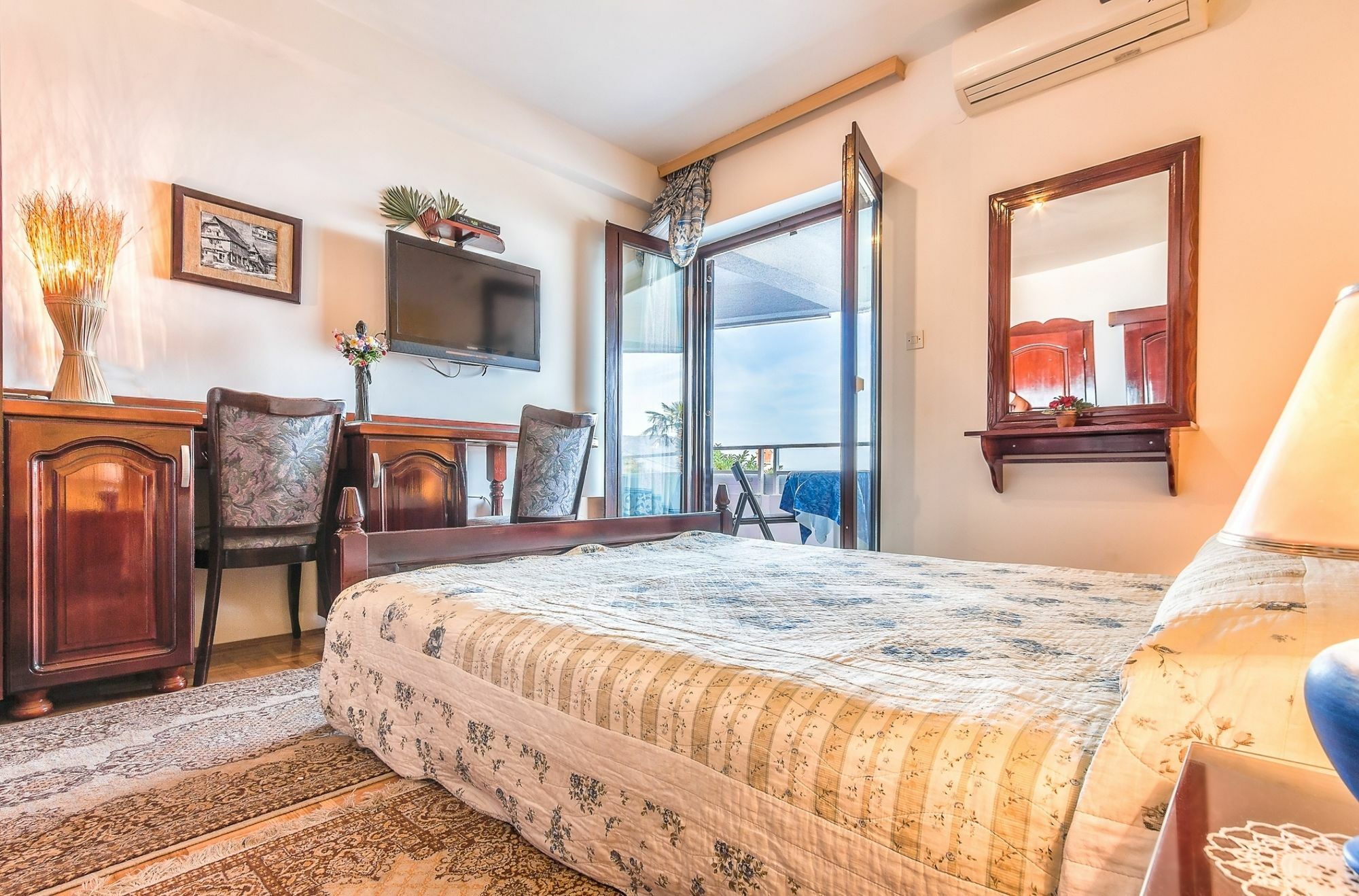 Villa Roses Apartments & Wellness Ičići Екстериор снимка