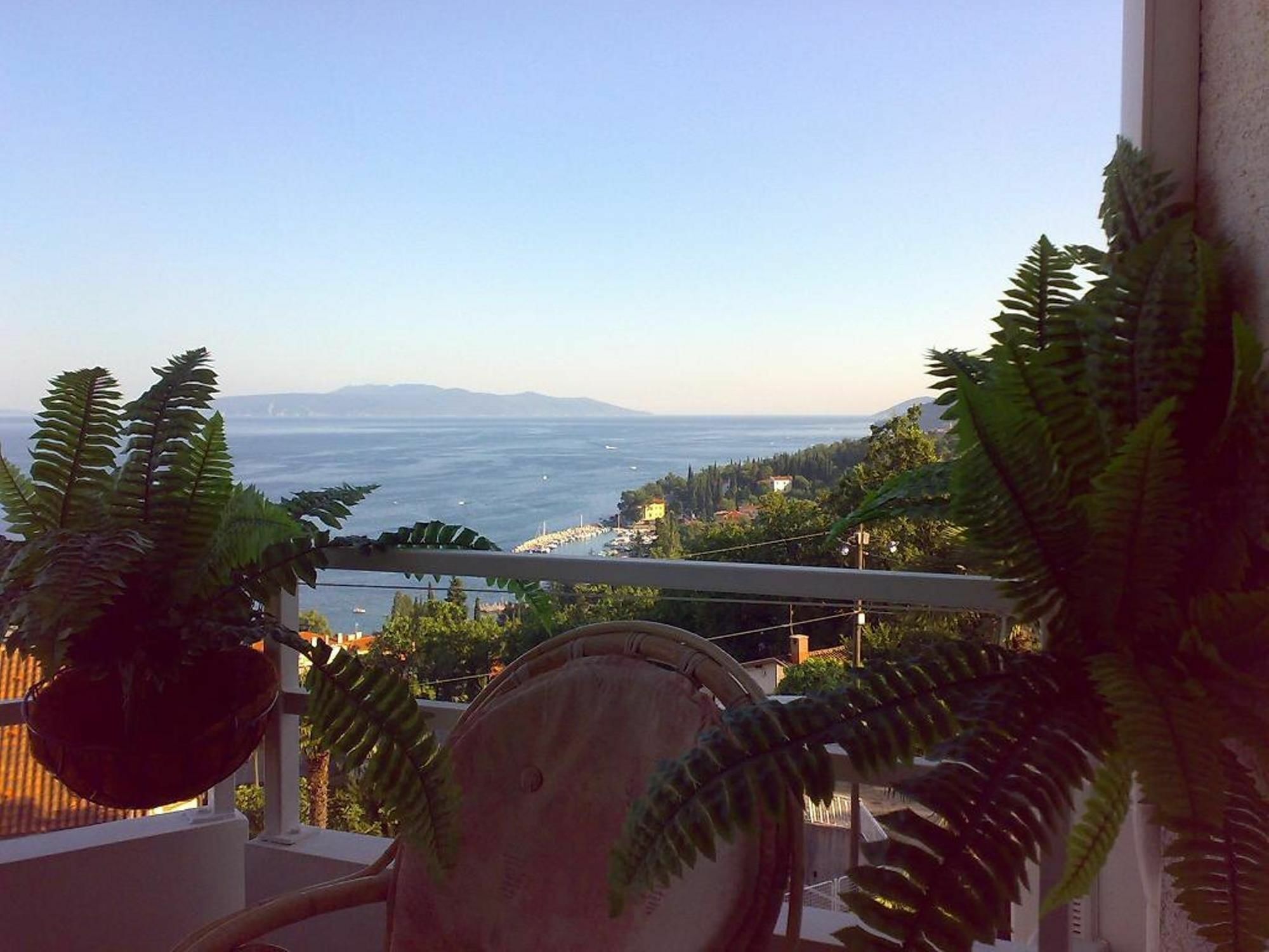 Villa Roses Apartments & Wellness Ičići Екстериор снимка