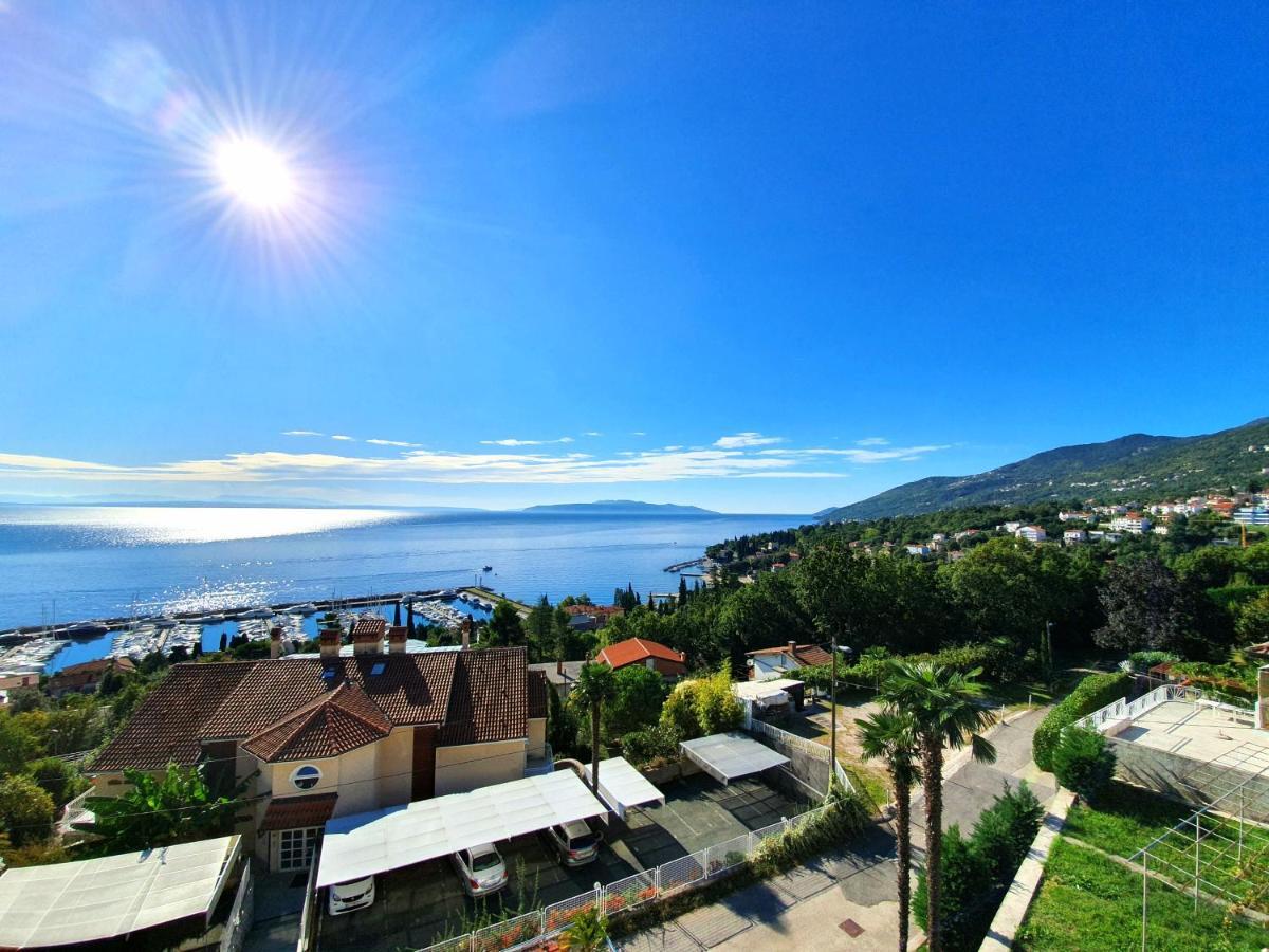 Villa Roses Apartments & Wellness Ičići Екстериор снимка