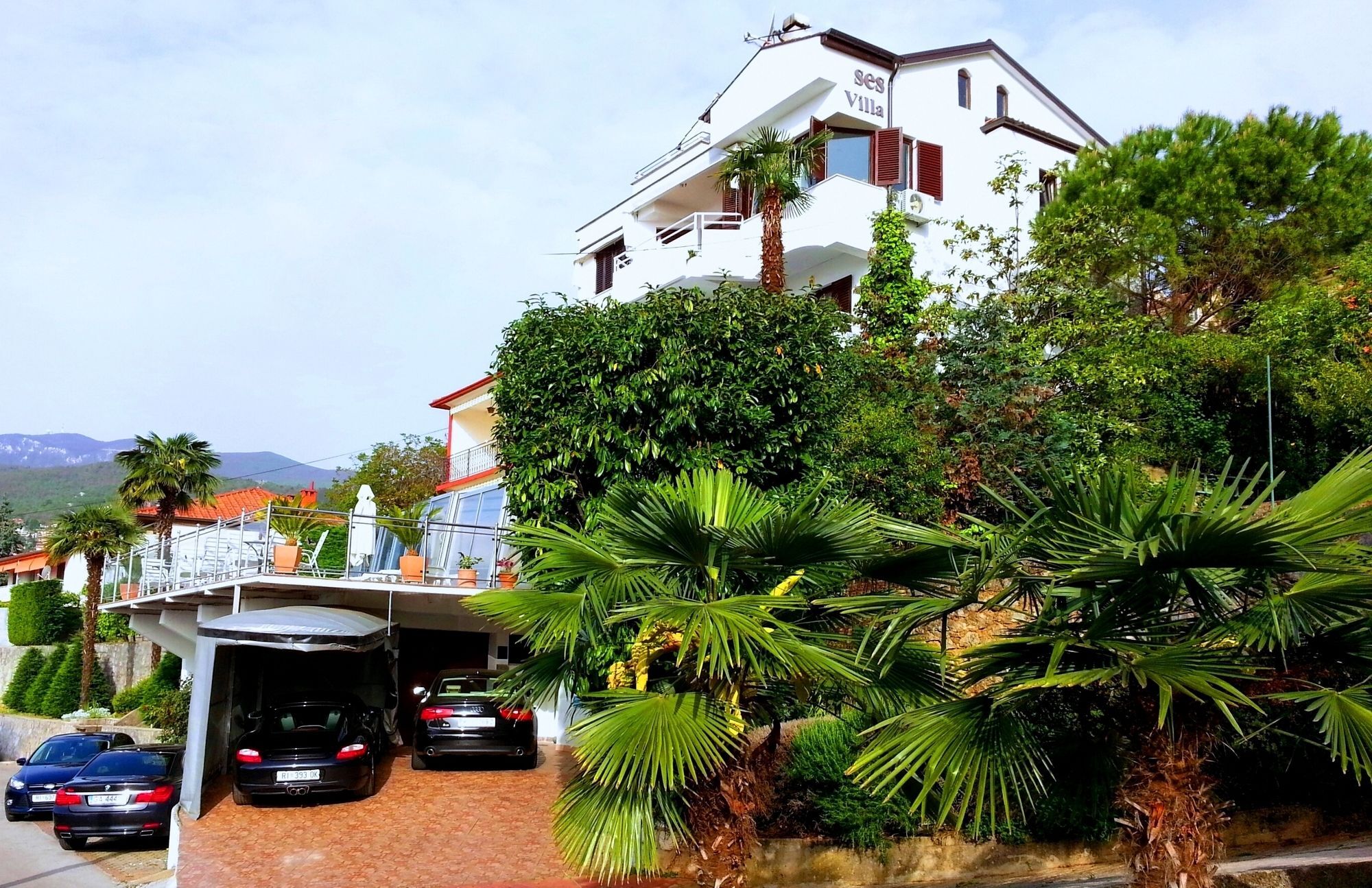 Villa Roses Apartments & Wellness Ičići Екстериор снимка